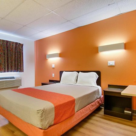 Motel 6-Salina, Ks ภายนอก รูปภาพ