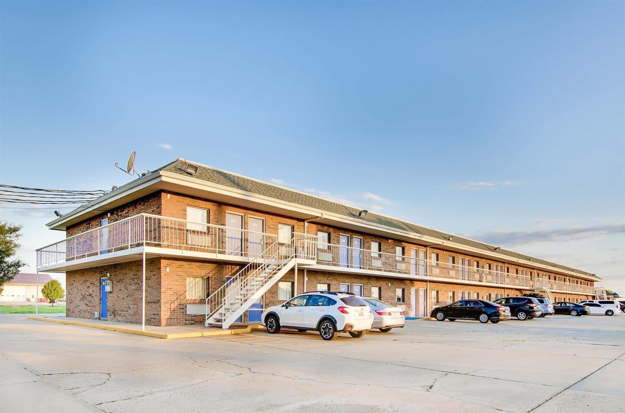 Motel 6-Salina, Ks ภายนอก รูปภาพ